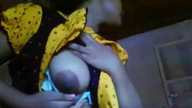 פורנו ללא רישום  לבחורה הצעירה סקס ישראלי ברכב לא אכפת מהבלגן.