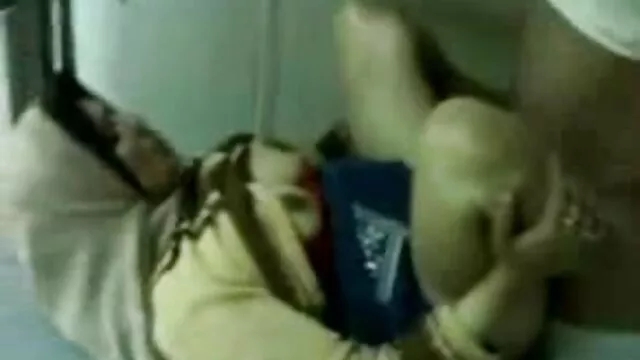 פורנו ללא רישום  יופי מעלה את מצב סקס חינם ישראלי הרוח, גבר.