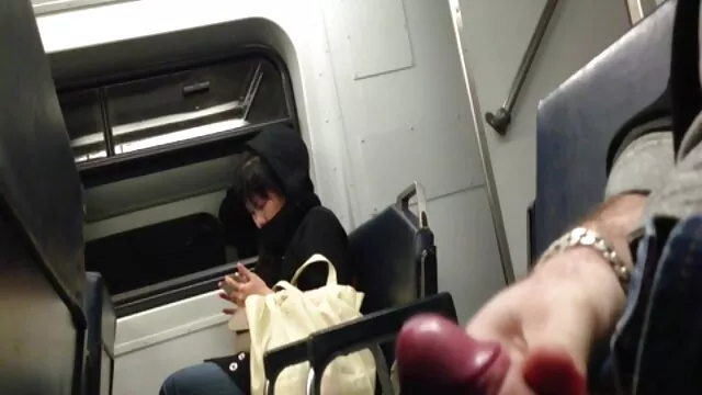פורנו ללא רישום  בחורה רוסיה מקבלת עוף שמן פורנו חינם ישראלי בתחת.