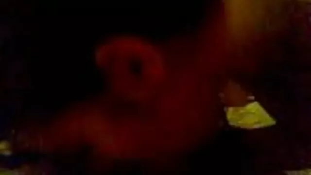 פורנו ללא רישום  הבחורה רוצה סקס ישראלי ווצאפ למצוא עבודה במלון.