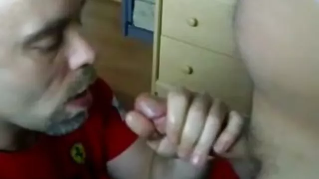 פורנו ללא רישום  קזחי שחקנית פורנו ישראלית אולגה אוהבת להזדיין בתחת